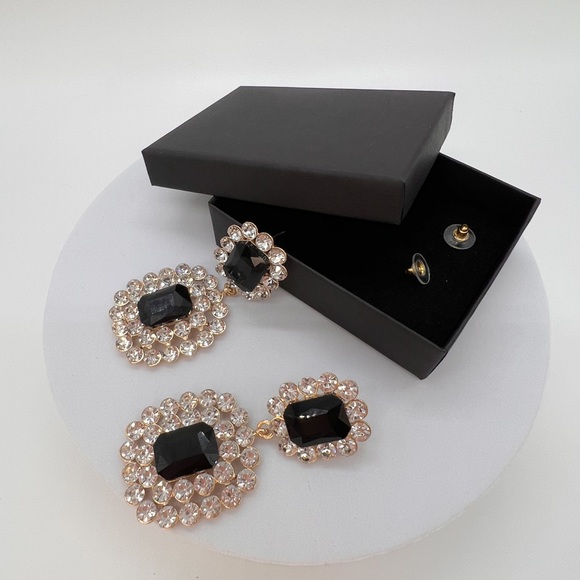 Stunning Black Crystal Dangle Earrings - Evening and Formal Earrings - Picture 10 of 11